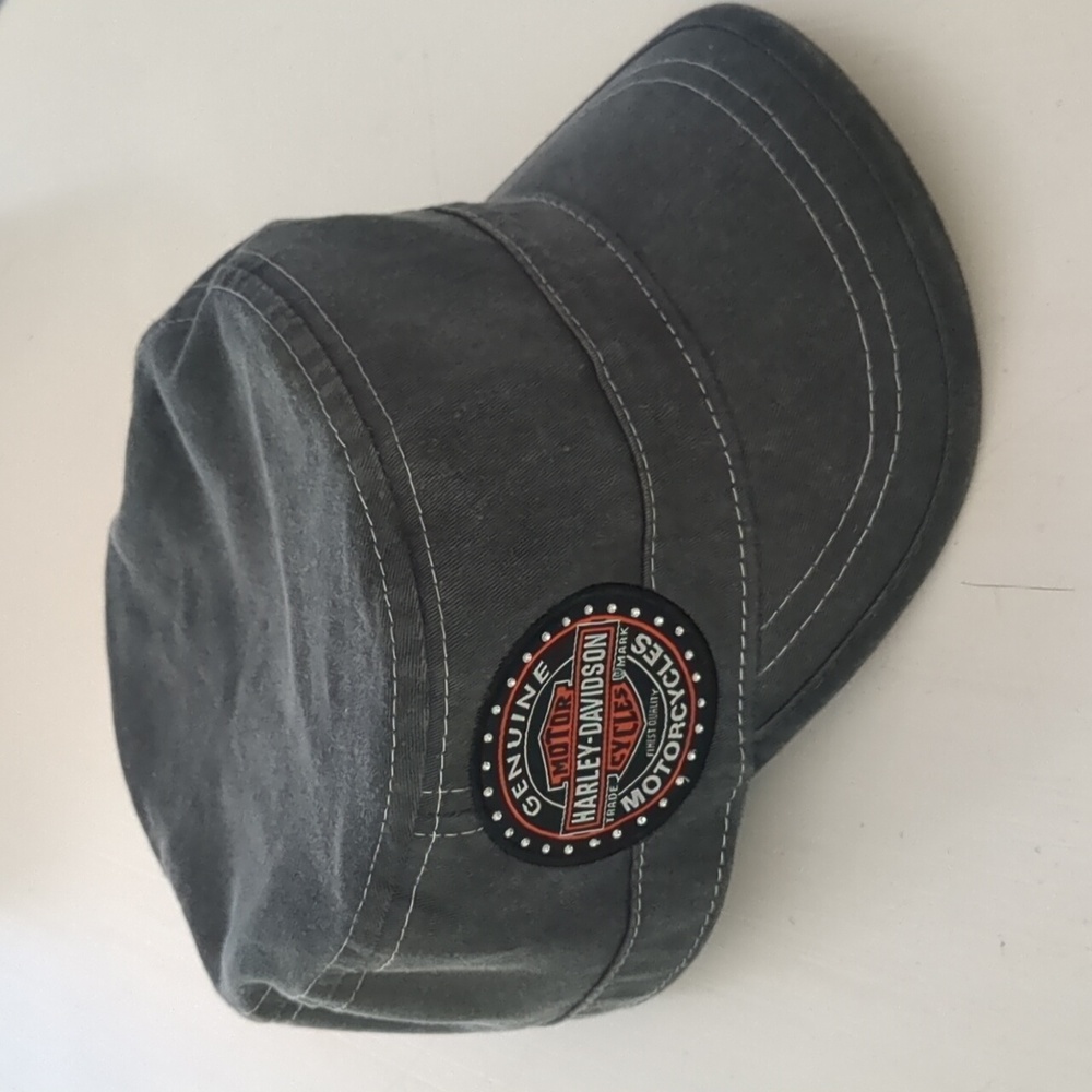 Harley Davidson hat, grey